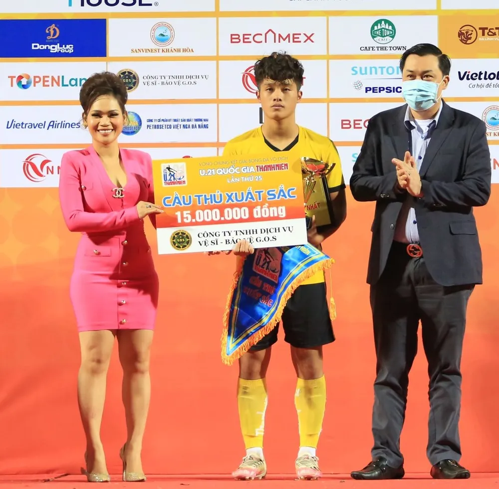 Học viện Nutifood JMG lần đầu đăng quang tại giải U21 quốc gia 2021 ảnh 2