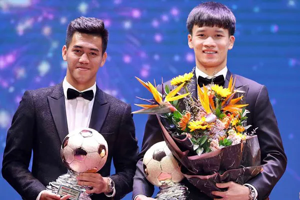 Tiến Linh và Hoàng Đức được gọi tăng cường đội U23 tham dự SEA Games 31
