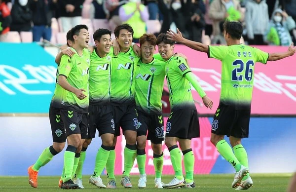 Jeonbuk Hyundai được đánh giá là ứng viên vô địch cho giải lần này