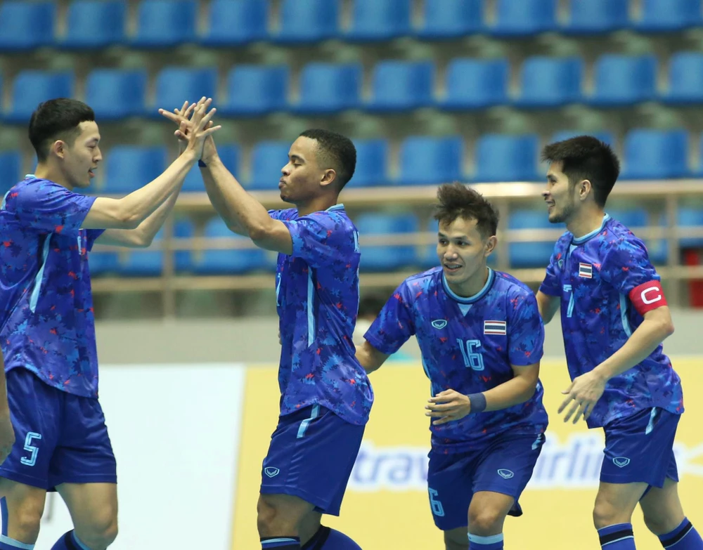 Đội tuyển futsal Thái Lan thắng cách biệt trước Malaysia. Ảnh: DŨNG PHƯƠNG