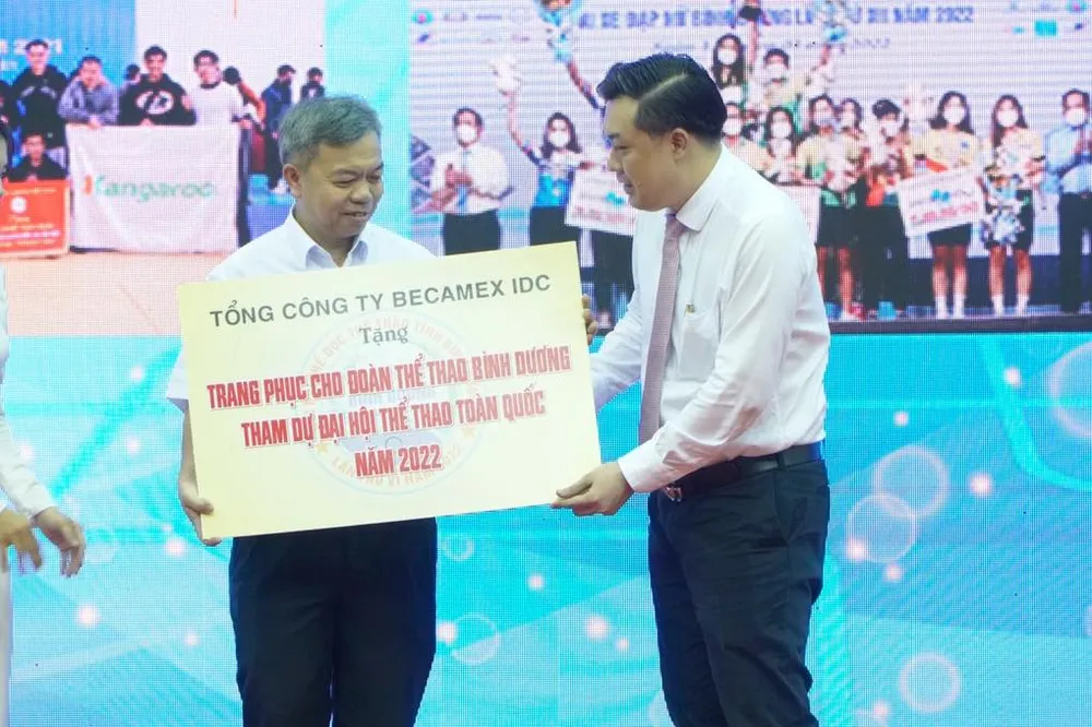 Becamex IDC tài trợ trang phục cho Đoàn Thể thao Bình Dương dự Đại hội TDTT toàn quốc 2022 ảnh 2