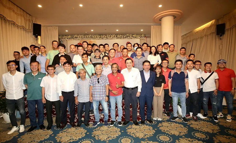 LĐBĐ Việt Nam và công ty VPF gặp gỡ báo chí nhân ngày 21-6 ảnh 1