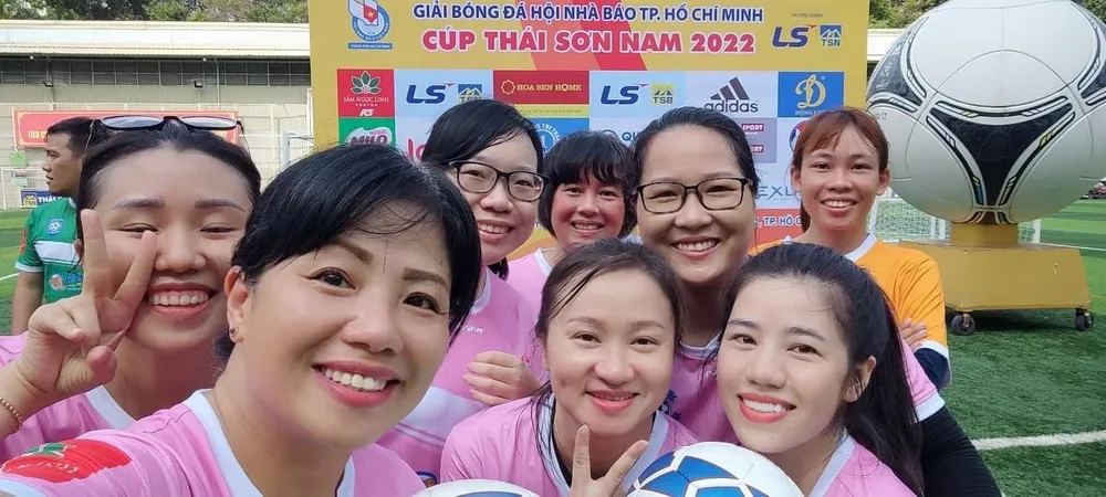 Khởi tranh giải bóng đá Hội nhà báo TPHCM - Cúp Thái Sơn Nam 2022 ảnh 9