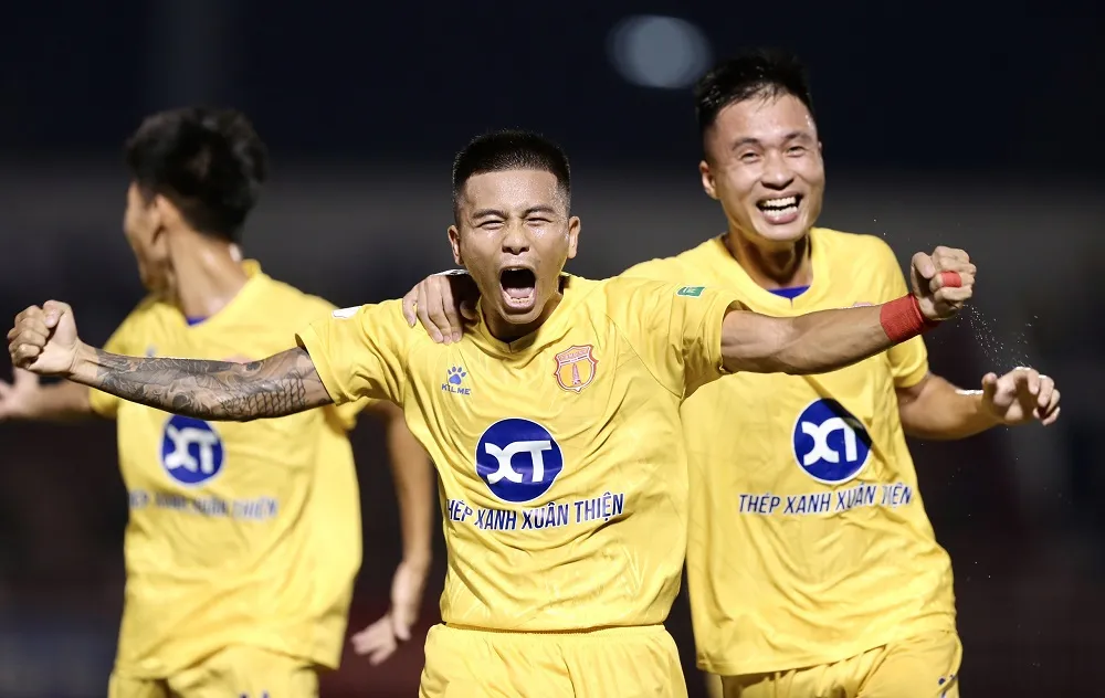 CLB Sài Gòn và Nam Định ghìm chân nhau trên sân Thống Nhất ảnh 4