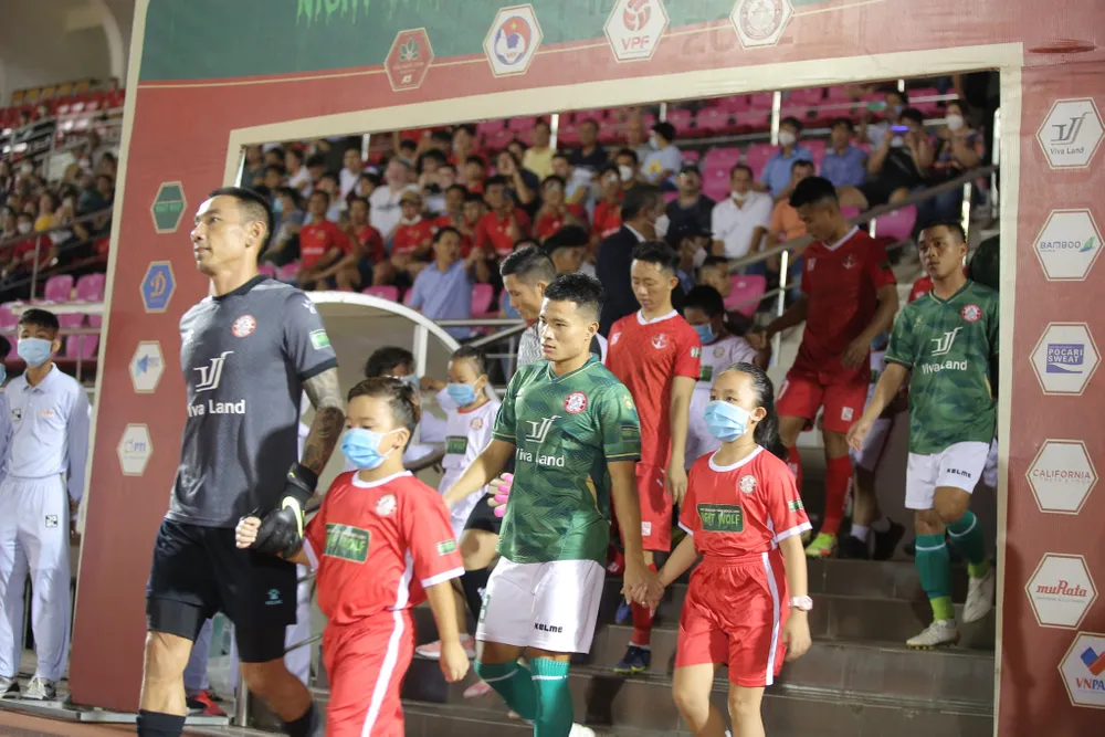 CLB TPHCM được thưởng gần 1 tỷ đồng sau trận thắng Hải Phòng ảnh 9