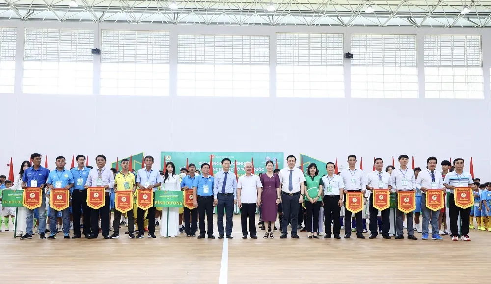 Bình Dương đăng cai Giải bóng đá học sinh tiểu học và trung học cơ sở toàn quốc khu vực II năm 2022 ảnh 2