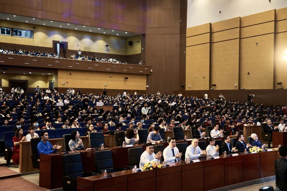 Trường Đại học Quốc tế Miền Đông (EIU) tổ chức Lễ tốt nghiệp năm 2022 cho các tân cử nhân, tân kỹ sư ảnh 1