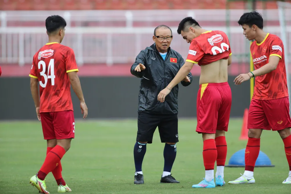 Đội tuyển Việt Nam bắt đầu khởi động cho AFF Cup 2022 ảnh 2