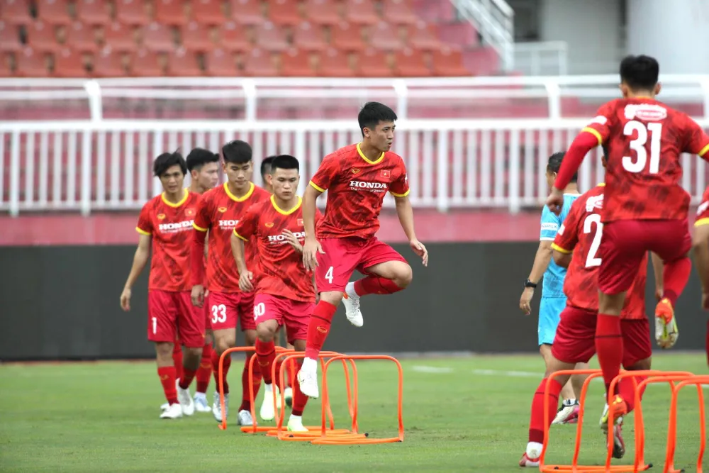 Đội tuyển Việt Nam bắt đầu khởi động cho AFF Cup 2022 ảnh 5
