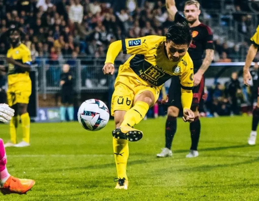 Pau FC chính thức trả lời với VFF là không đồng ý cho Quang Hải về dự AFF Cup 2022