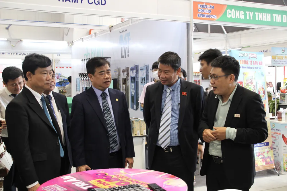 Khai mạc Hội chợ Triển lãm Bình Dương EXPO 2022 ảnh 1 Khai mạc Hội chợ Triển lãm Bình Dương EXPO 2022 ảnh 1