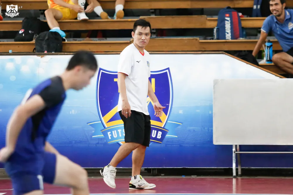 Trần Văn Vũ cũng vừa chia tay sự nghiệp cầu thủ để tham gia vào thành phần Ban huấn luyện CLB Thái Sơn Nam TPHCM