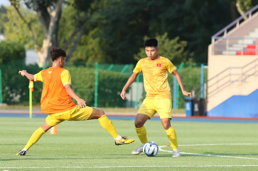 Đội sẽ còn thêm 1 buổi tập vào ngày 18-9 trước khi đá trận ra quân gặp Mông Cổ