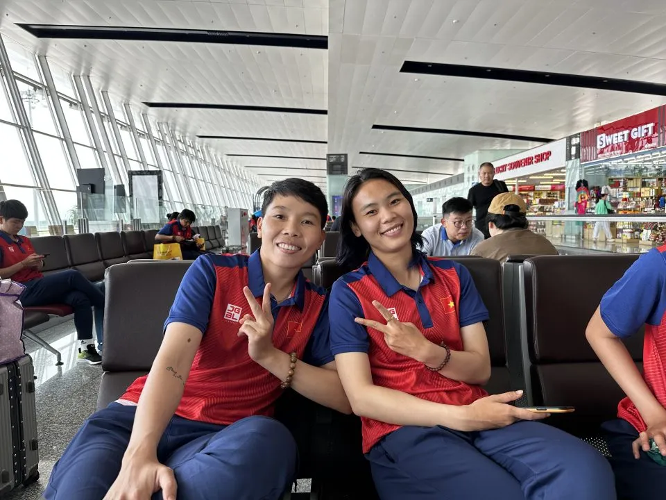 Chuyến thi đấu lần này vắng nhiều trụ cột nên trách nhiệm "gánh team" được dồn vào những Kim Thanh, Hải Yến, Tuyết Dung... Chuyến thi đấu lần này vắng nhiều trụ cột nên trách nhiệm "gánh team" được dồn vào những Kim Thanh, Hải Yến, Tuyết Dung...