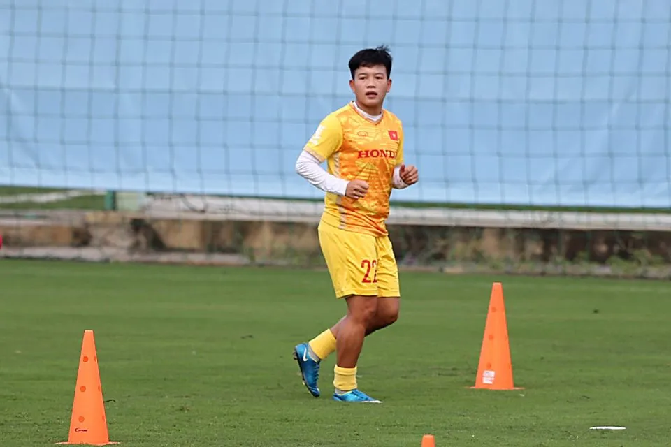 Hậu vệ kỳ cựu Mỹ Anh