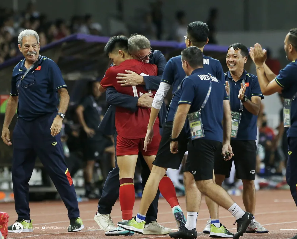 Trận thắng giúp các cầu thủ Việt Nam có tinh thần tốt khi về sân nhà tiếp Iraq Trận thắng giúp các cầu thủ Việt Nam có tinh thần tốt khi về sân nhà tiếp Iraq