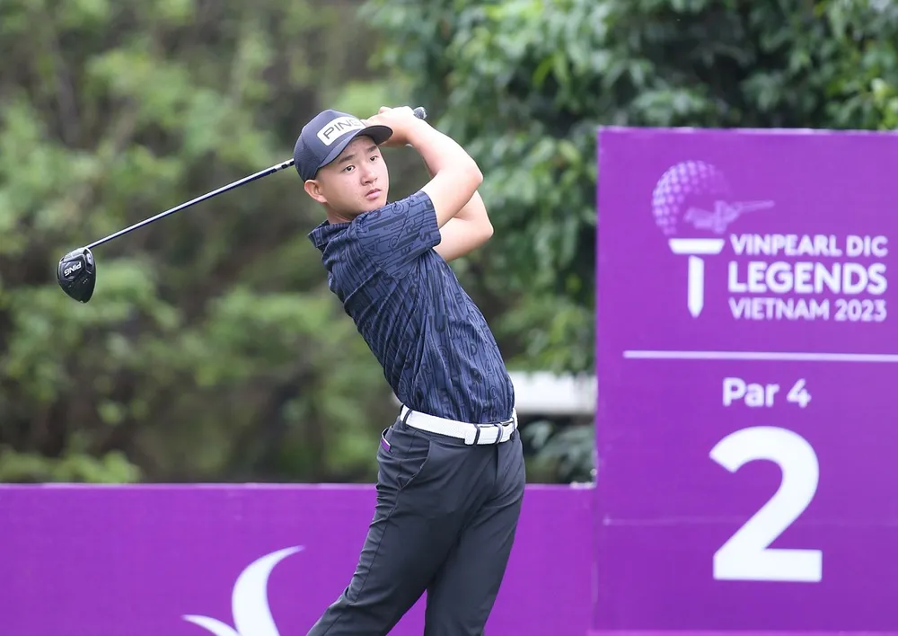 Tay golf 16 tuổi Nguyễn Anh Minh