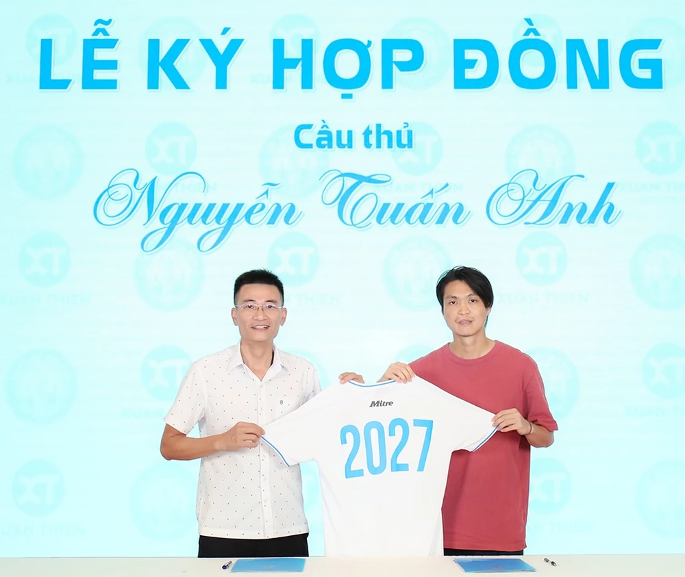 Tuấn Anh ký bản hợp đồng gia hạn đến hết mùa bóng 2027