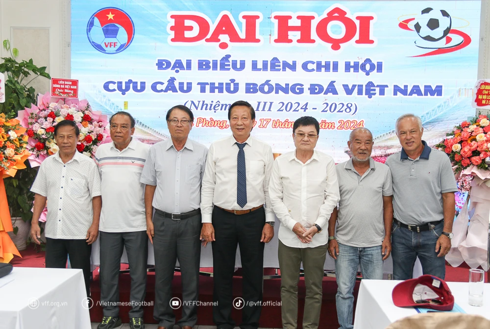 Ban chấp hành khoá III, nhiệm kỳ 2024-2028 ra mắt Đại hội. (ông Hồ Nguyễn và ông Mai Đức Chung vắng mặt do bận công tác)