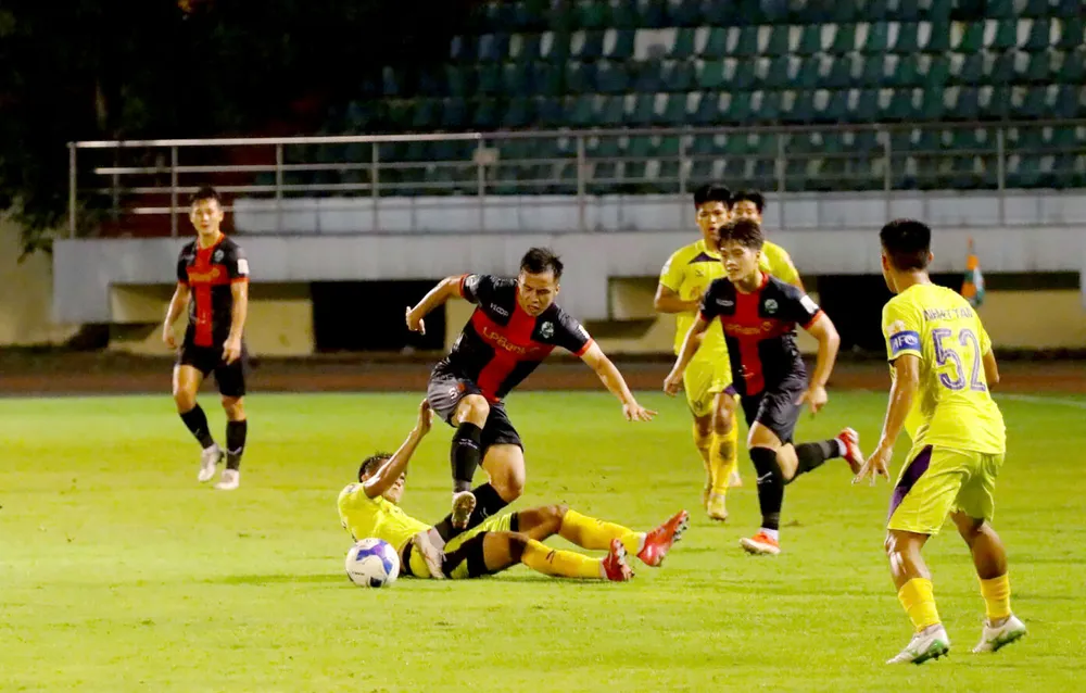 Ninh Bình cùng PVF và Bình Phước đủ điều kiện tham dự V-League 2025-2026.