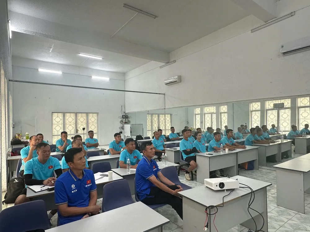 Có 18 học viên tham dự khóa học đợt này, trong đó hai HLV kỳ cựu Trần Minh Quang và Nguyễn Thế Anh tham gia với vai trò trợ giảng. IMG_5970.jpeg