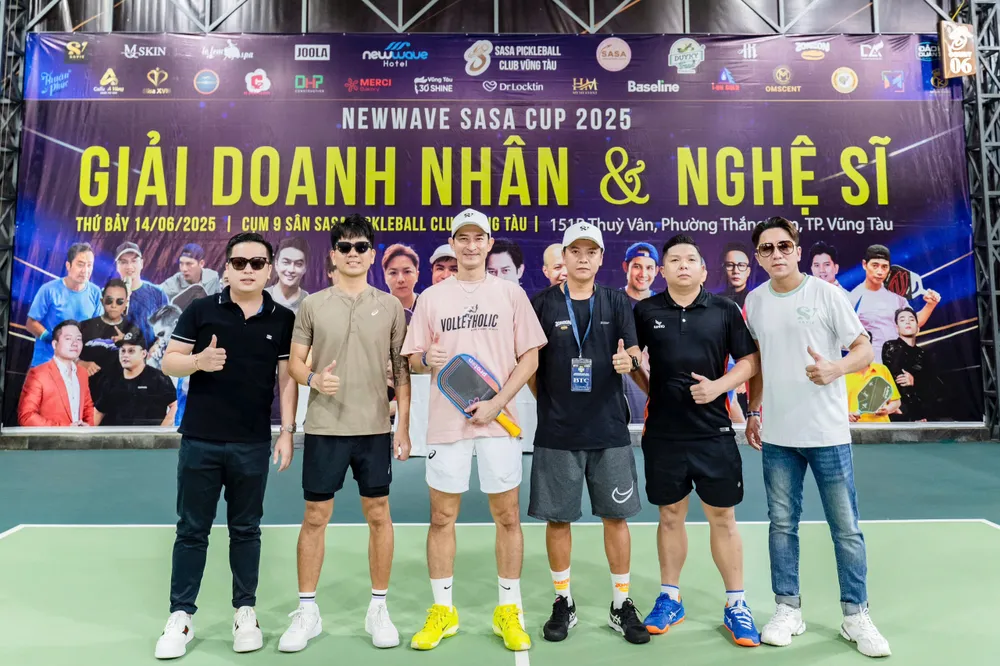 Giải đấu không chỉ là sân chơi thể thao mà còn là cầu nối gắn kết cộng đồng doanh nhân và nghệ sĩ Newwave Sasa Cup 20255.jpg