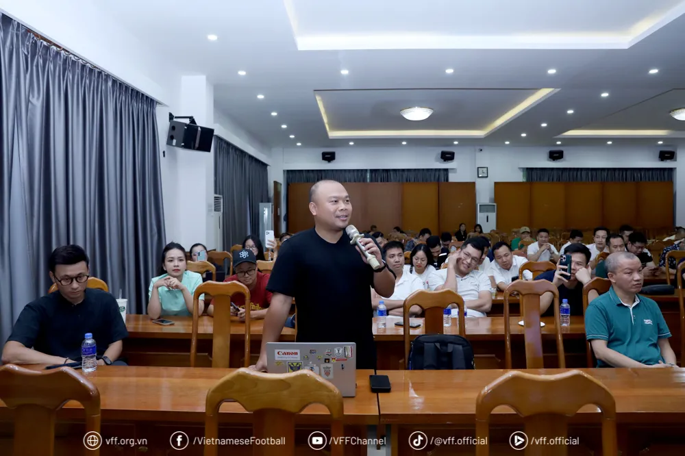 Giới truyền thông có những chia sẻ, đóng góp cùng VFF và VPF tại buổi gặp IMG_6479.jpg