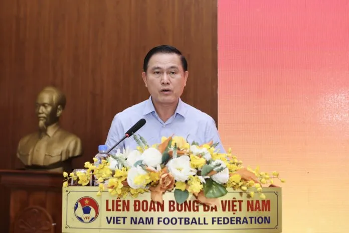 Ông Trần Anh Tú chia sẻ tại buổi lễ bốc thăm. AO5I8325-696x464.jpeg