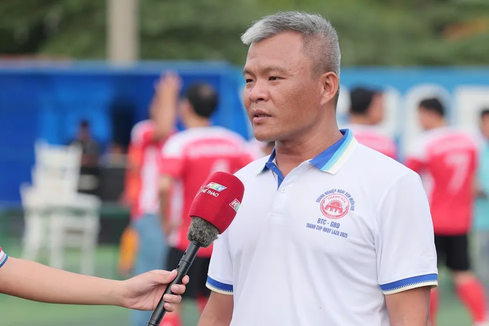 Ông Lê Duy Do – Trưởng ban tổ chức giải chia sẻ tại lễ khai mạc. Ông Lê Duy Do - Trưởng Ban tổ chức giải.jpg