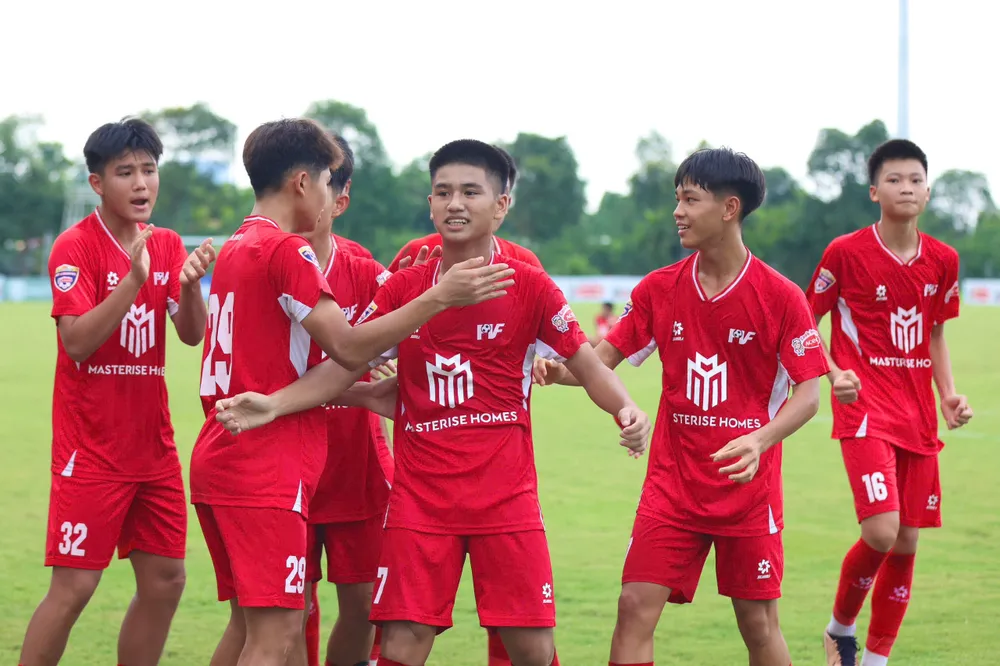 PVF hoàn tất cú đúp vô địch bóng đá trẻ khi liên tiếp đăng quang ở VCK U21 và U15 quốc gia 2025.