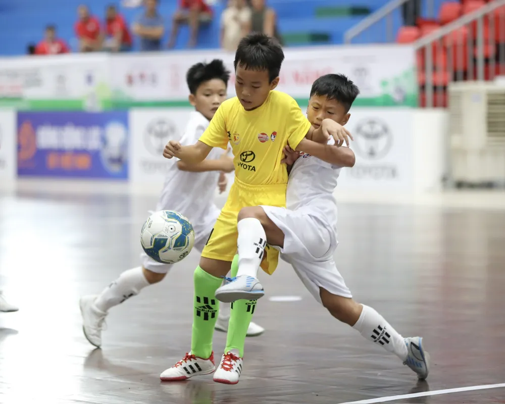 Đội U9 Thuận An Bình Dương có chiến thắng dễ dàng 5-1 trước U9 Tuyên Quang.