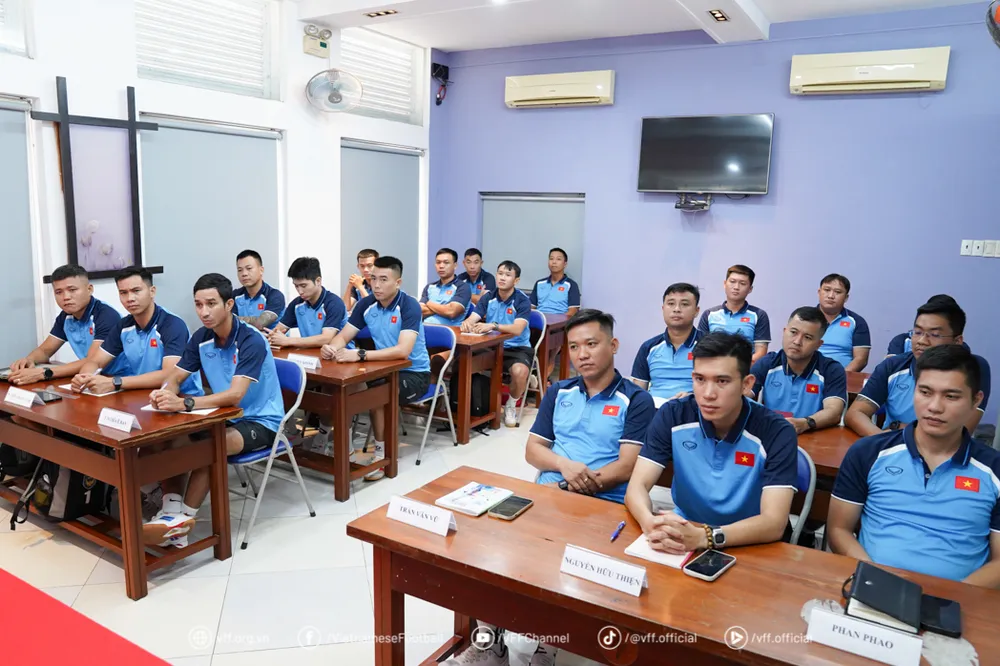 Khóa học lần này có 20 học viên từ các CLB futsal hàng đầu cả nước tham gia.