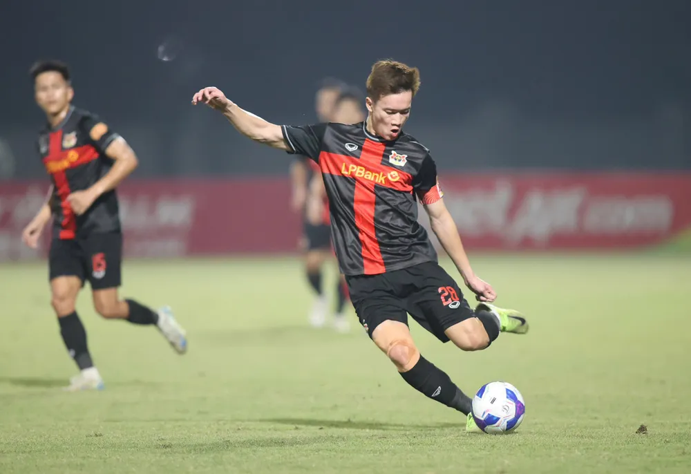 Hoàng Đức tiếp tục tỏa sáng trong đội hình Ninh Bình. Ảnh: NBFC