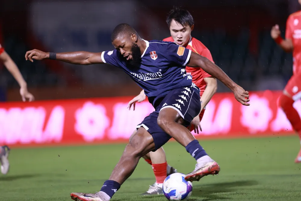 Ngoại binh tỏa sáng giúp Hải Phòng giành trọn 3 điểm ở vòng 9 trước CLB CA TPHCM. Ảnh: DŨNG PHƯƠNG