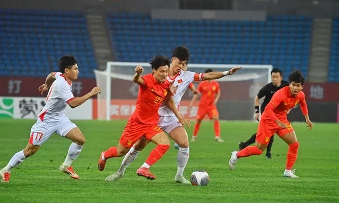 U22 Việt Nam thắng đẹp U22 Trung Quốc ở trận ra quân.