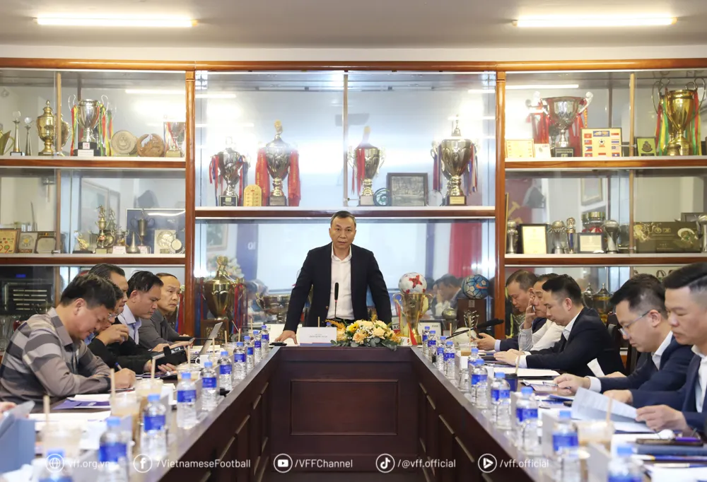 Chủ tịch LĐBĐVN Trần Quốc Tuấn phát biểu khai mạc hội nghị BCH LĐBĐVN lần thứ 10 