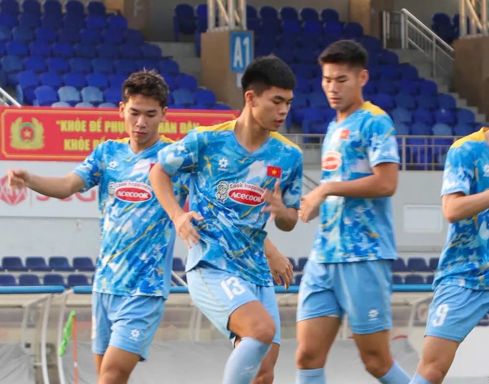 U22 Việt Nam trên sân tập ngày 25-11