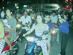 Những “cảnh sát giao thông” nghiệp dư! ảnh 3 Những “cảnh sát giao thông” nghiệp dư! ảnh 3