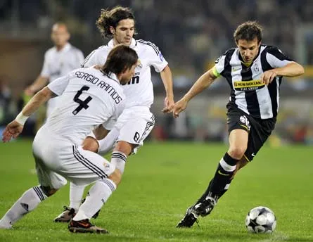 Champions League 2008-2009, bảng H (rạng sáng 22-10): Juventus - Real Madrid: 2 - 1