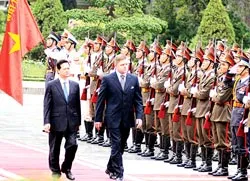Lãnh đạo Đảng, Chính phủ, Quốc hội tiếp, hội đàm, hội kiến với Thủ tướng Slovakia: Thúc đẩy hợp tác kinh tế thương mại trực tiếp giữa hai nước