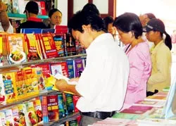 Sách kinh tế : Khủng hoảng thừa và thiếu