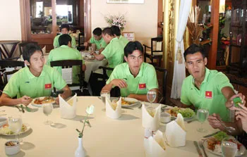 Tiến tới AFF SUZUKI Cup 2008 - Nhật ký ĐTVN: Lo ngại thời tiết nắng nóng ở Phuket