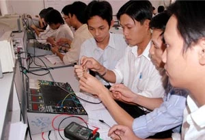 Học sinh Trung cấp nghề không được thi ĐH, CĐ: Bộ bảo không, Tổng cục nói có !? ảnh 2 Học sinh Trung cấp nghề không được thi ĐH, CĐ: Bộ bảo không, Tổng cục nói có !? ảnh 2