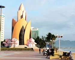 Tháp Trầm Hương, điểm tham quan mới ở Nha Trang, Khánh Hòa
