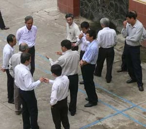 Nguyên Giám đốc Bưu điện Cần Thơ bất ngờ được vợ bào chữa trước toà