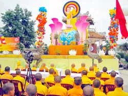 Chủ đề chính “Phật giáo và xã hội công bằng, dân chủ văn minh” ảnh 2 Chủ đề chính “Phật giáo và xã hội công bằng, dân chủ văn minh” ảnh 2