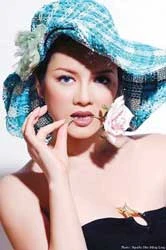 Diễn viên Lý Nhã Kỳ: Giản dị, duyên dáng