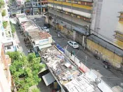 Quận 1 TPHCM: Bao giờ trả lại lòng đường Lương Hữu Khánh?