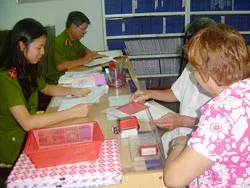 Sau một năm thực hiện Luật Cư trú: Phát sinh kẽ hở
