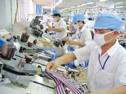 Lao động ngành dệt may không còn rẻ! ảnh 2 Lao động ngành dệt may không còn rẻ! ảnh 2